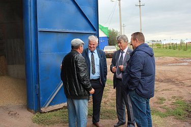 Александр Жарков отметил успехи красногвардейских КФХ